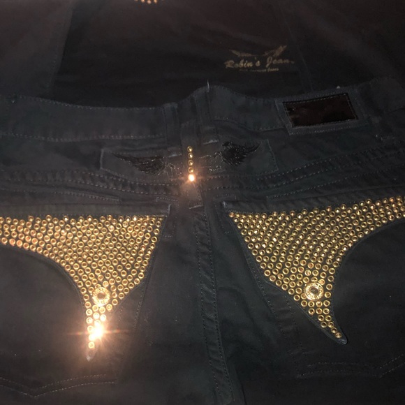 Outfit - Picture 2 of 2